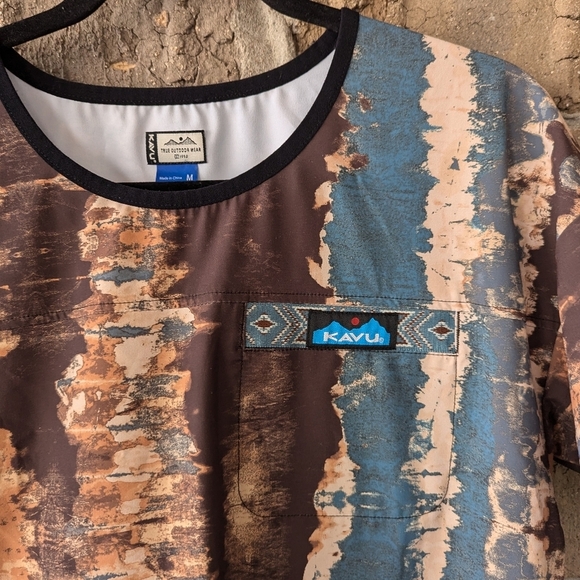 NWOT Kavu Tempe Shirt Rocky Mountain Tie Dye Medium Gorpcore Hiking Travel - Picture 2 of 8
